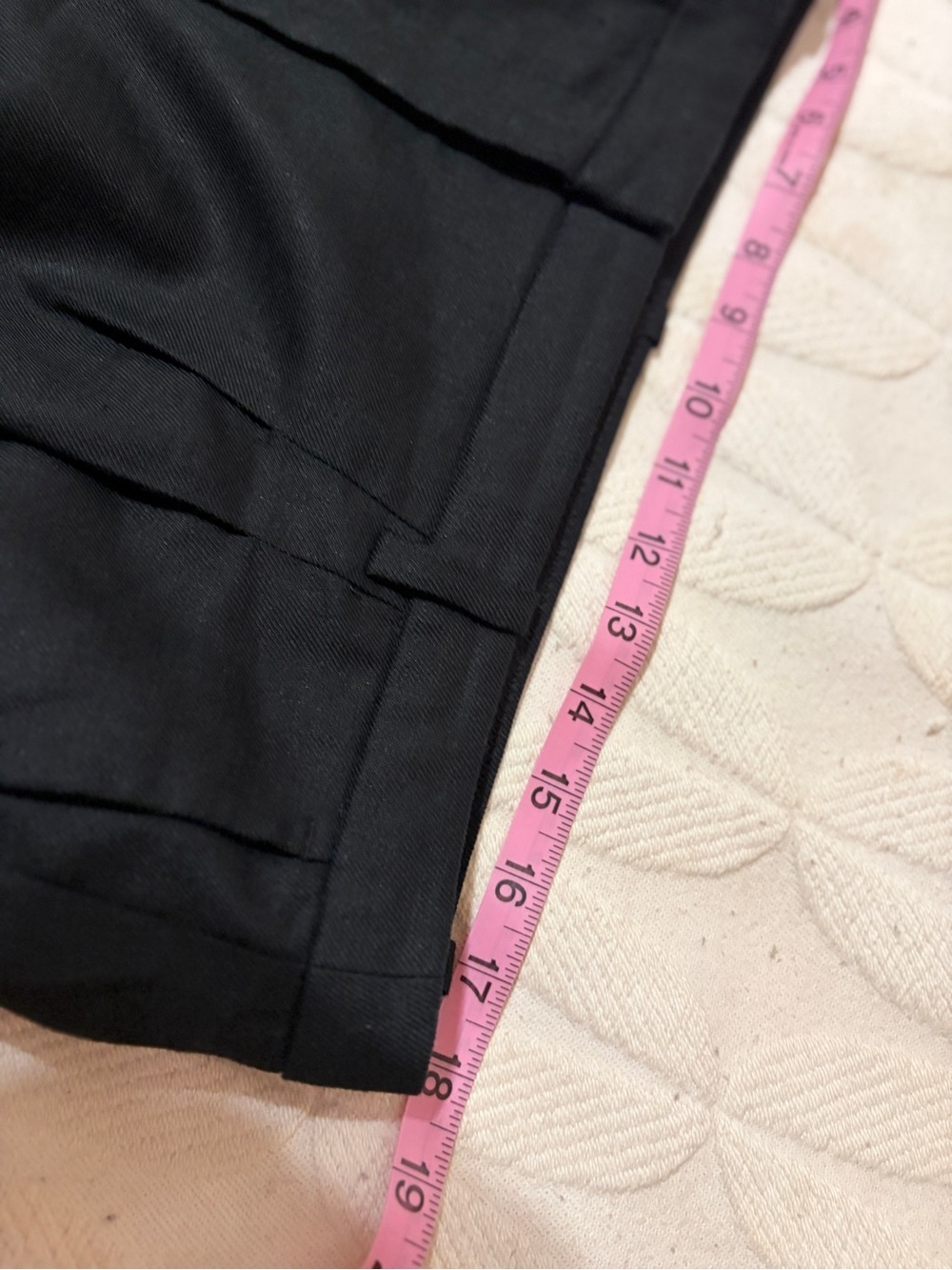 Like new size 14 women’s J Crew Black Tailored Pleated linen blend Shorts. - Picture 8 of 12